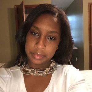 Meet your Posher, Monique